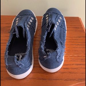 Women’s Corky tennis shoes